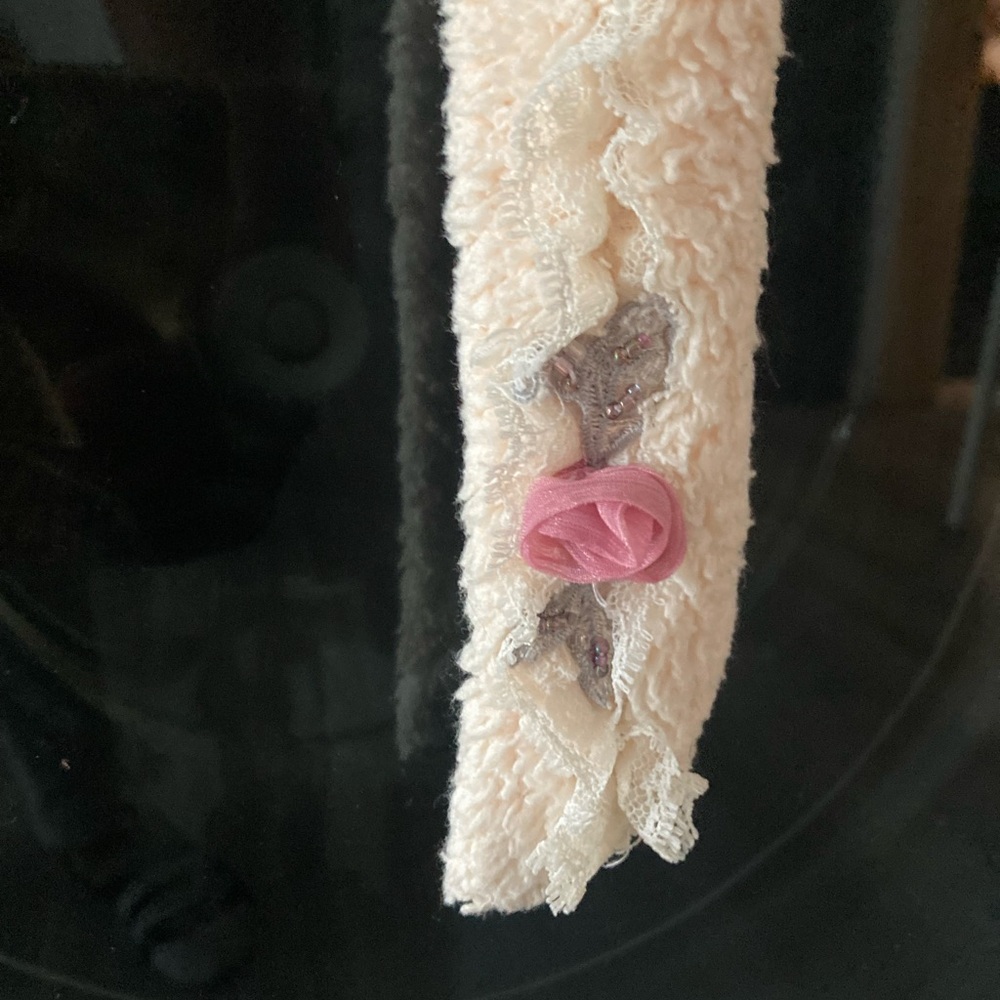 Fancy Ruffled Robe! - Picture 13 of 14